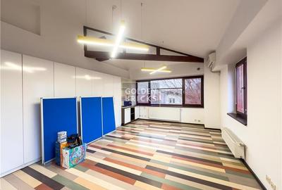 Piata Unirii | Cladire moderna | Versatila | Curte - 21