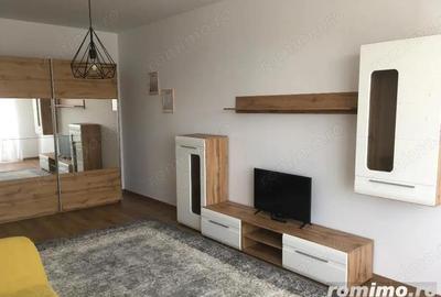 Garsonieră decomandată în Brâncoveanu