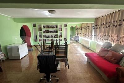 Casă cu 4 camere cu Teren 3018 Mp în Vest - 11