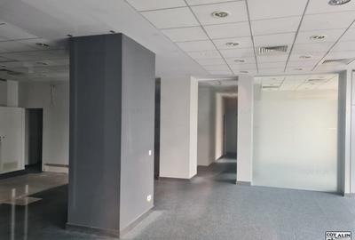 Spațiu comercial, de 263 mp, în Centrul Civic - 3