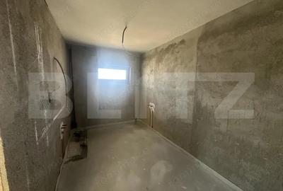 Casă cu 7 camere cu Teren 502 Mp în Titulescu - 12