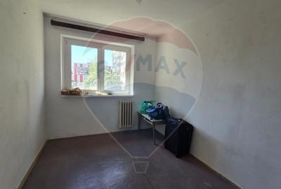 DE VANZARE Apartament cu 4 camere in zona Ozana - 6