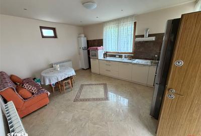 Casă cu 6 camere cu Teren 1012 Mp în Vânători - 6