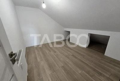 Apartament cu 4 camere decomandat, mobilat în Vasile Aaron - 2