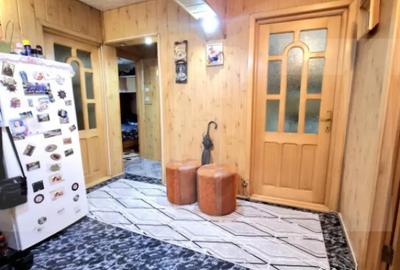 Apartament cu 3 camere decomandat, mobilat în Central - 1