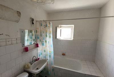 Apartament cu 3 camere decomandat în Central - 1