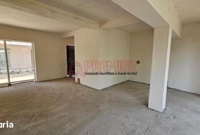 Casă cu 4 camere cu Canalizare în Central - 6