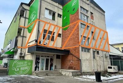 Spațiu comercial, de 355 mp, în Central - 4