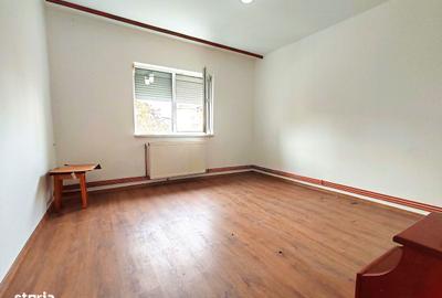 Apartament cu 2 camere decomandat în Calea București - 1