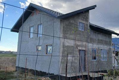 Casa comuna Berceni - 2