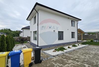 Vila de lux cu 5 camere de vanzare in Ipotesti, Suceava - 6