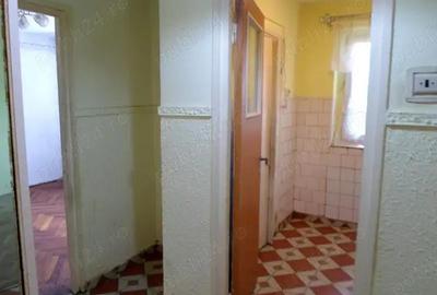 Apartament 3 camere decomandat de vanzare in Ploiesti, zona Cina - 7