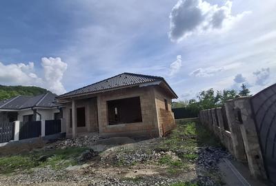 Casă cu 4 camere în Central - 6
