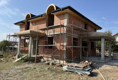 De vanzare vila individuala 6 camere finisaje premium zona Laguna Albastra - 3