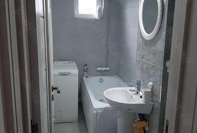 Apartament de inchiriat 3 camere, zona Lama - 10