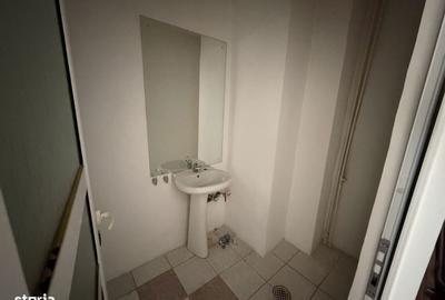 Spațiu comercial, de 66 mp, în Central - 1