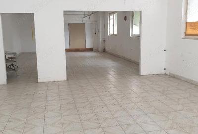 Spațiu comercial, de 8,000 mp, în Centura - 2