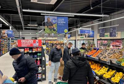 Spațiu comercial, de 326 mp, în Central - 8