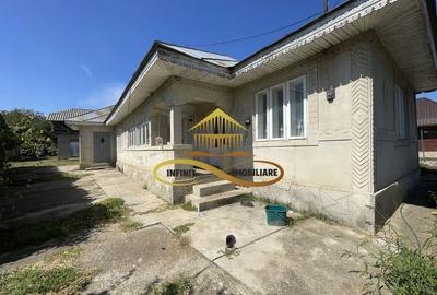 Casa de vanzare in Bacau Valea Seaca teren generos și anexe - 1