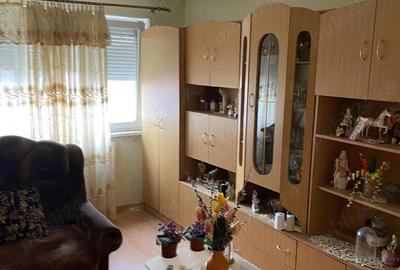 Apartament cu 2 camere decomandat în Micro 14