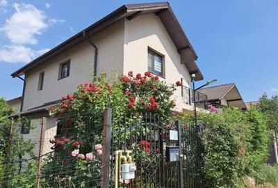 Vila superba cu foisor la  2 minute de Ghencea pe strada Safirului - 1