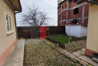 Casa curte cu teren 1600 mp Manolache - 4