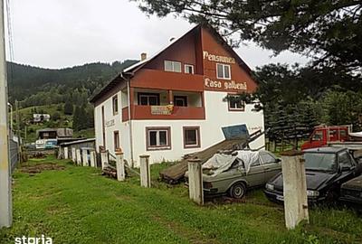 Casă cu 5 camere cu Teren 900 Mp în Central - 2