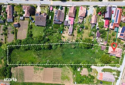 Casă cu 4 camere cu Teren 2625 Mp în Central - 2