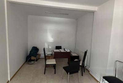Apartament cu 3 camere decomandat în Central - 1