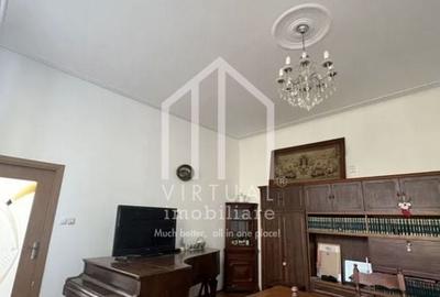 Casa formata din 2 apartamente, 2 garaje,  3 bai - zona Trei Stejari - 9