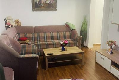 Apartament cu 3 camere decomandat în Urziceni - 5