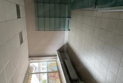 Inchiriez spa?iu central - 5