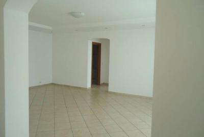 Casă individuală cu 5 camere cu Canalizare în Vitan - 3