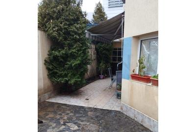 Casă individuală cu 7 camere cu Canalizare în Splaiul Unirii - 3