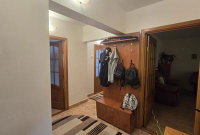 Apartament cu 3 camere decomandat în Central - 3