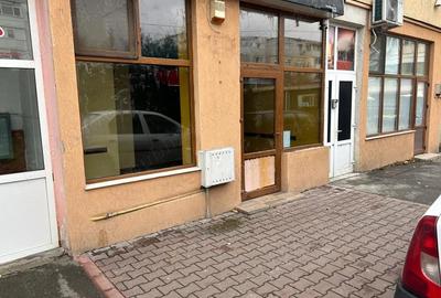 Spațiu comercial, de 90 mp, în Central