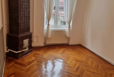 UNIVERSITATE, BATISTEI, LANGA METROU, AP. 2 CAM PENTRU BIROURI - 10