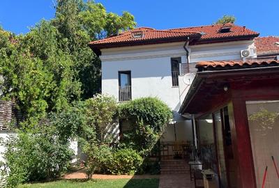 Vilă superbă | Cotroceni | 8 camere terasă și grădină - 11