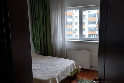 Apartament semidecomandat în Rahova - 1