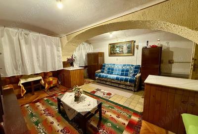 Inchiriez ieftin si central garsoniera la casa, 200 EUR - 2