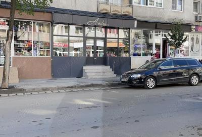 Spațiu comercial, de 86 mp, în Central - 3