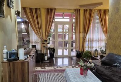 Casă cu 7 camere cu Teren 600 Mp în Chețani - 3