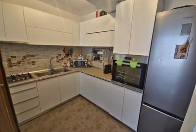 Apartament cu 3 camere decomandat în Energia - 19