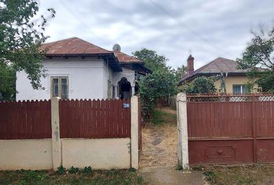 Casă cu 4 camere în Poienarii-Rali - 2