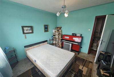 Apartament cu 2 camere semidecomandat în Micro I - 16