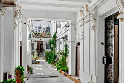 Universitate / Spatiu de Birou Renovat / Demisol / Acces Individual / IdShowroom - 2
