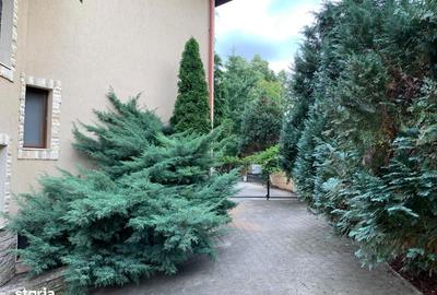 Casă cu 4 camere în Dealul Malului - 2