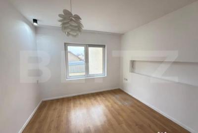 Apartament cu 4 camere decomandat în Central - 3