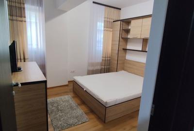 Apartament cu 2 camere decomandat în 9 Mai - 7