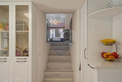 Casă cu 6 camere cu Garaj în Vulcan - 7